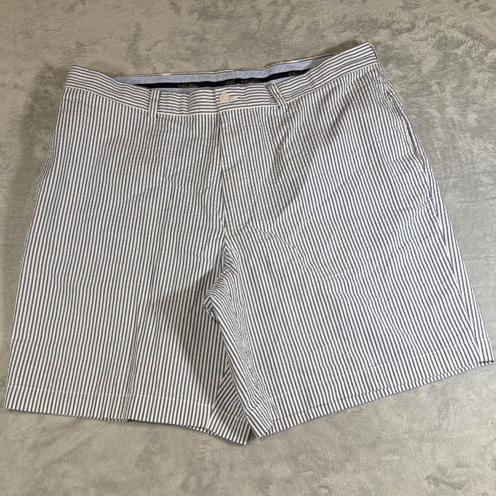 Y2K Vintage Brooks Brothers Seersucker Shorts | Blue & White | 42